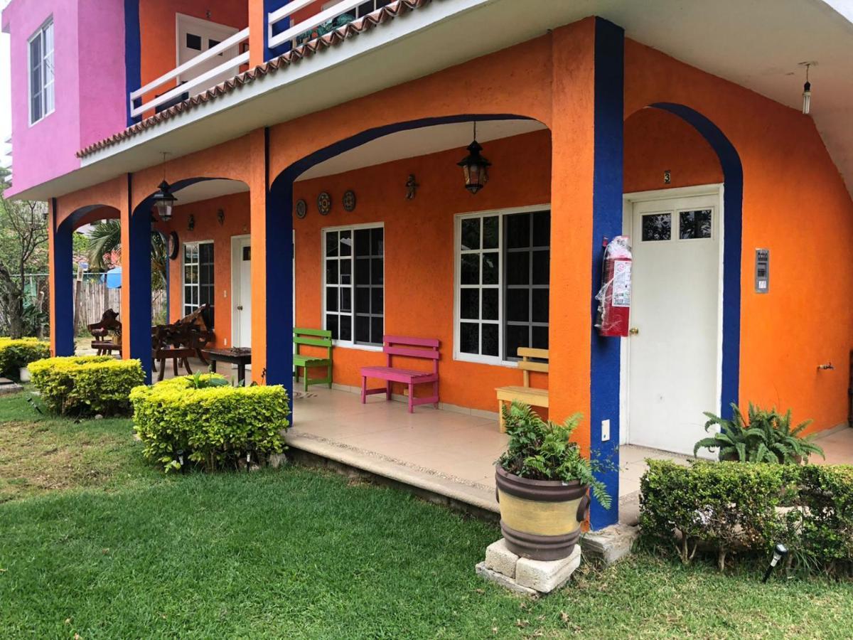 Los Robles Hotel Tepoztlan Exterior photo